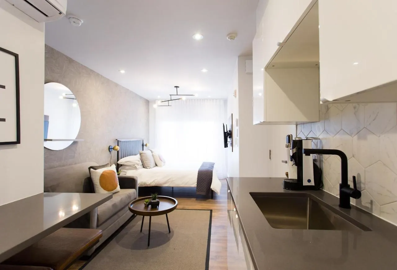 Apartment The Santamaria Golden Palms Studio By Den Stays Montreal